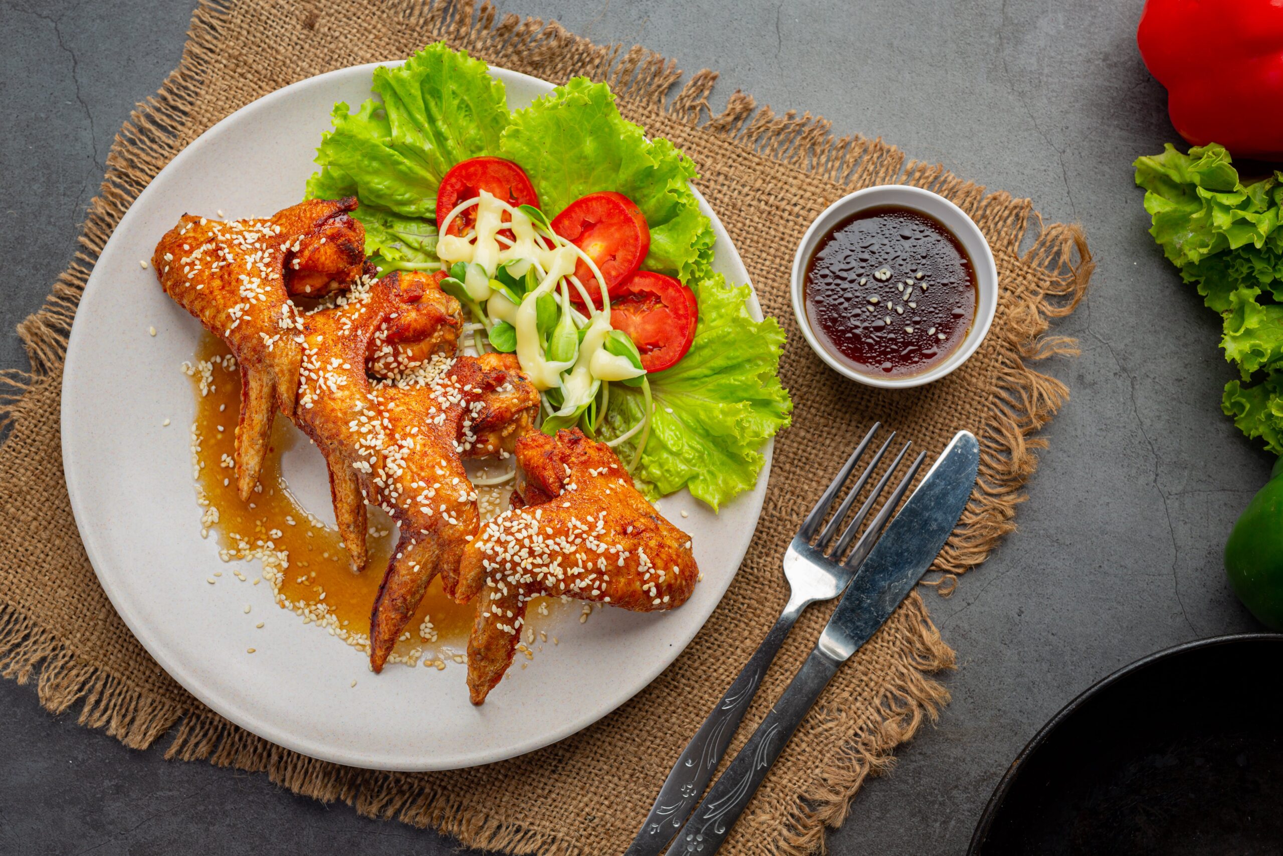 fried-chicken-wings-with-fish-sauce-sweet-fish-sauce-min